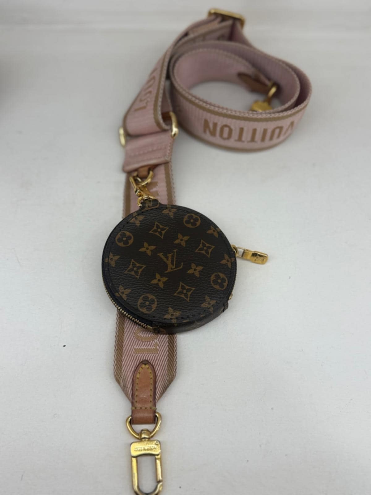 LOUIS VUITTON MULTI POCHETTE ACCESSOIRES T. ROSA
