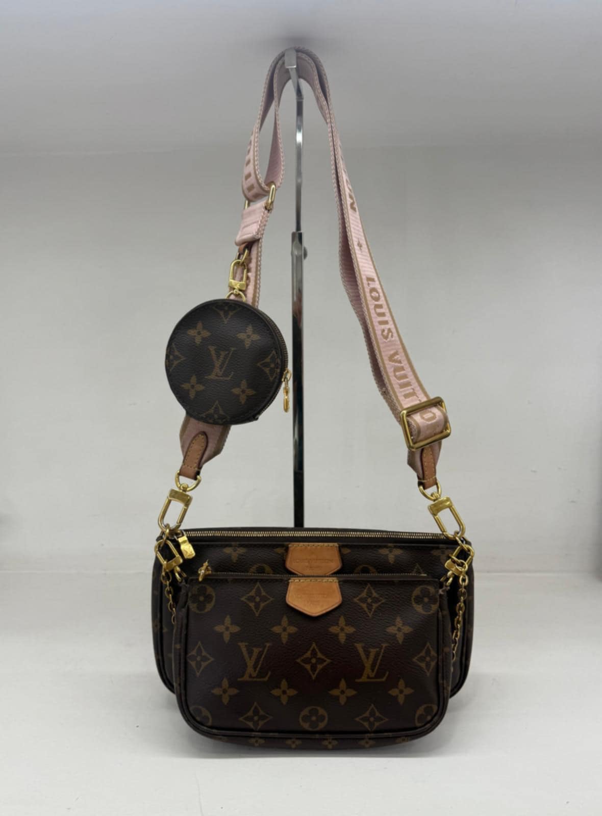 LOUIS VUITTON MULTI POCHETTE ACCESSOIRES T. ROSA