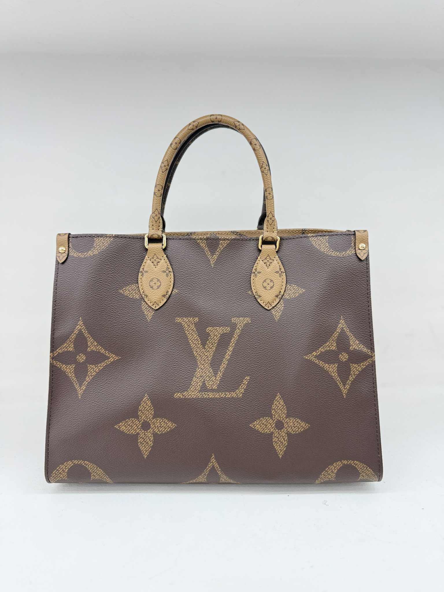 LOUIS VUITTON ONTHEGO MM REVERSE