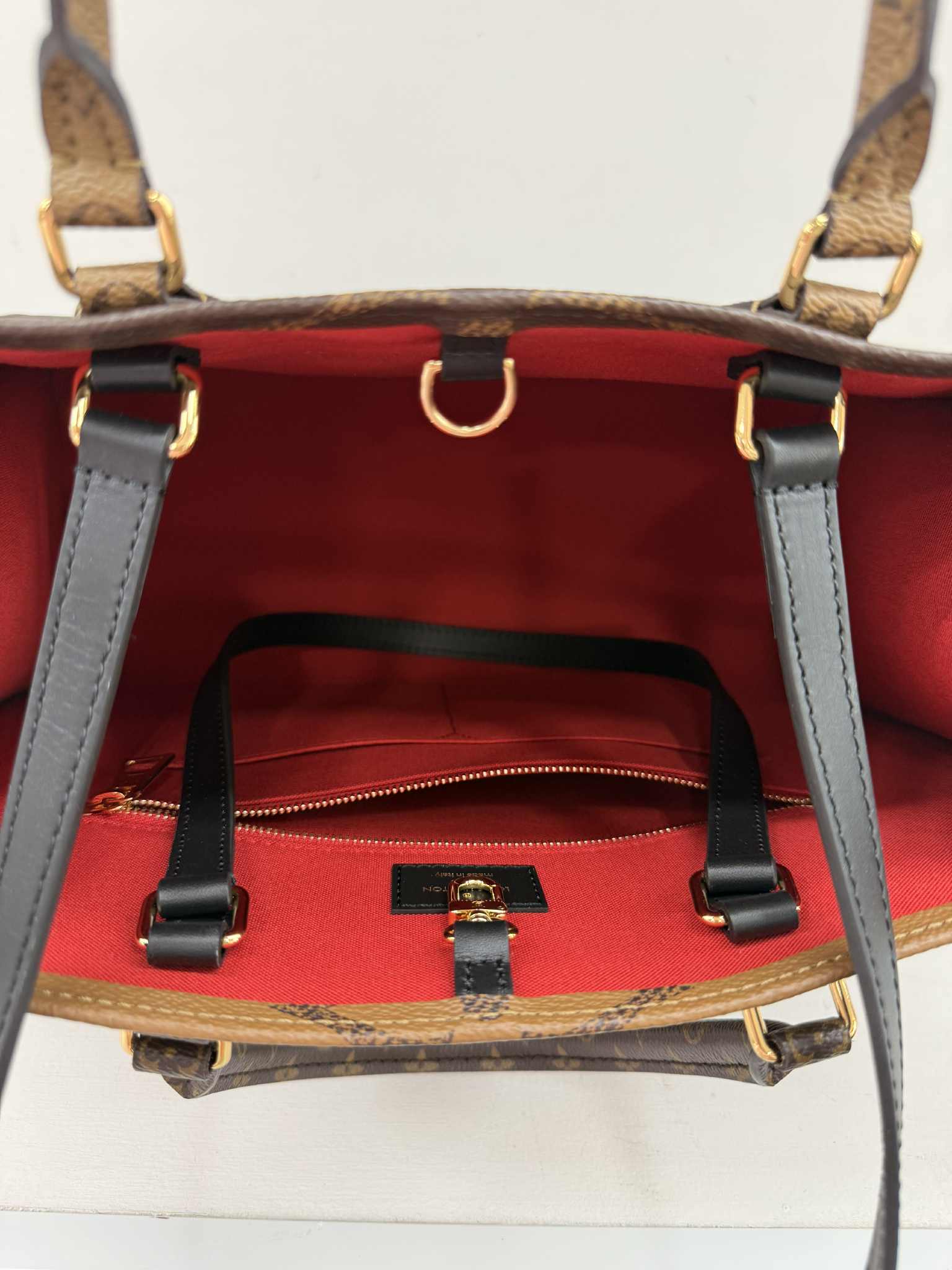 LOUIS VUITTON ONTHEGO MM REVERSE