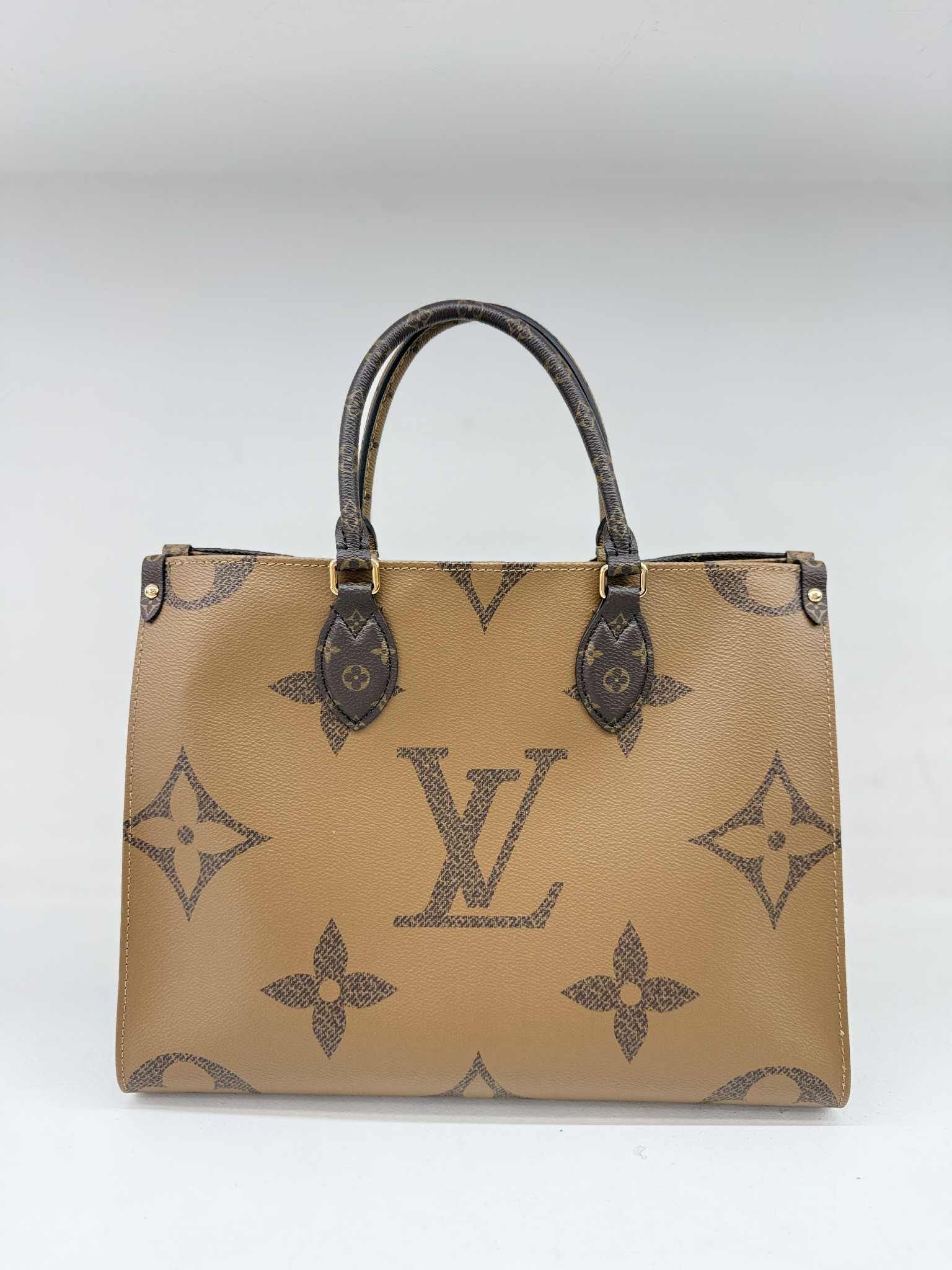 LOUIS VUITTON ONTHEGO MM REVERSE