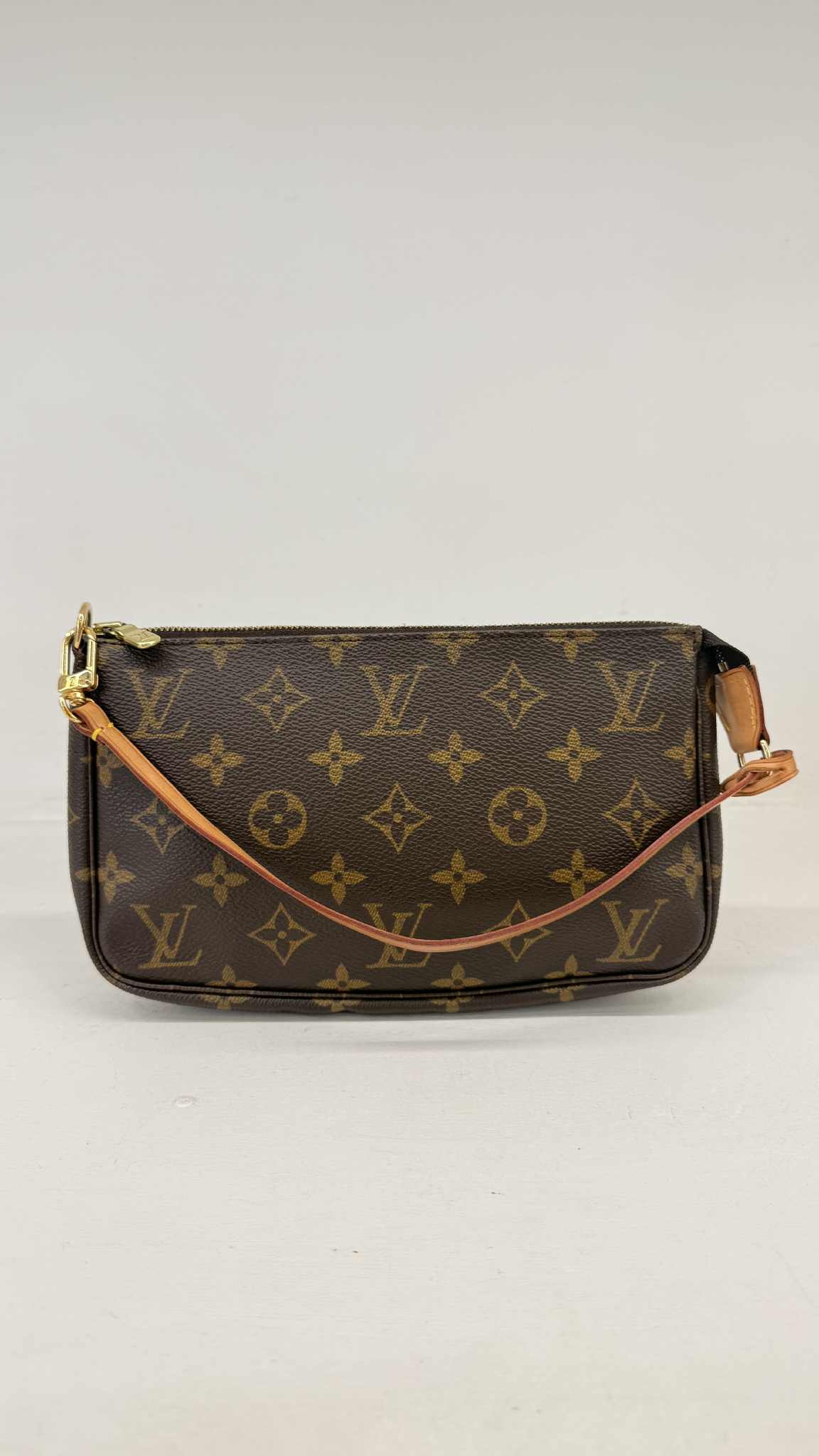 LOUIS VUITTON POCHETTE ACCESSOIRES
