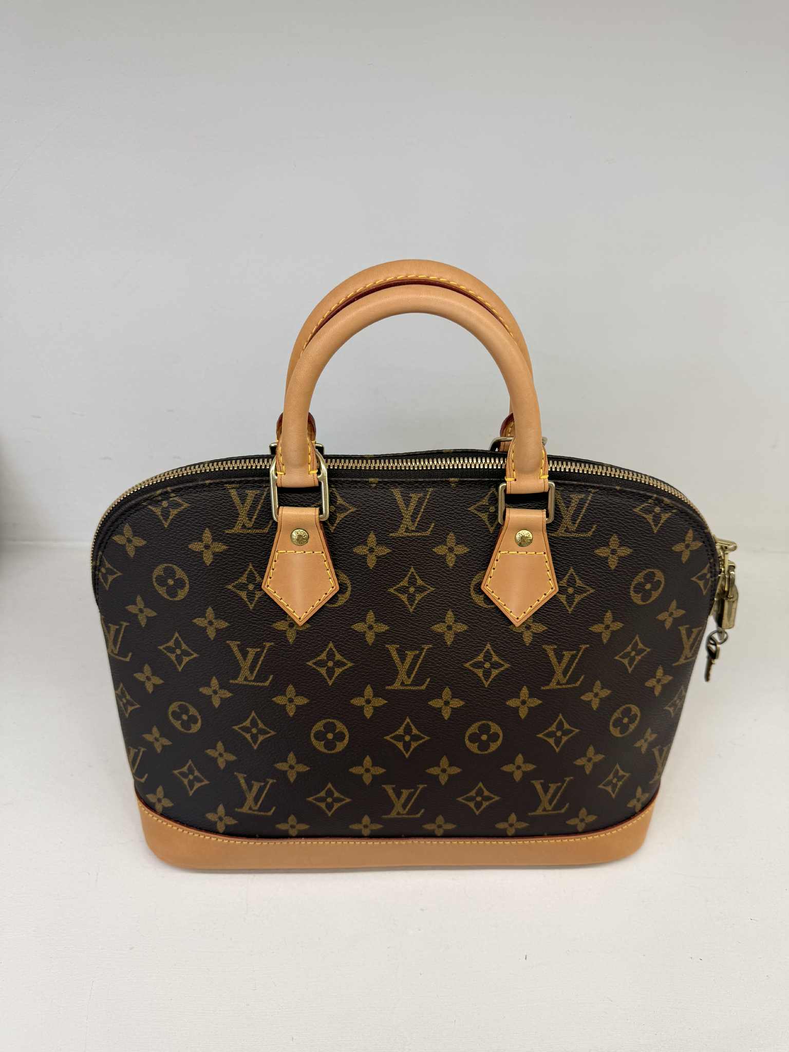LOUIS VUITTON ALMA PM