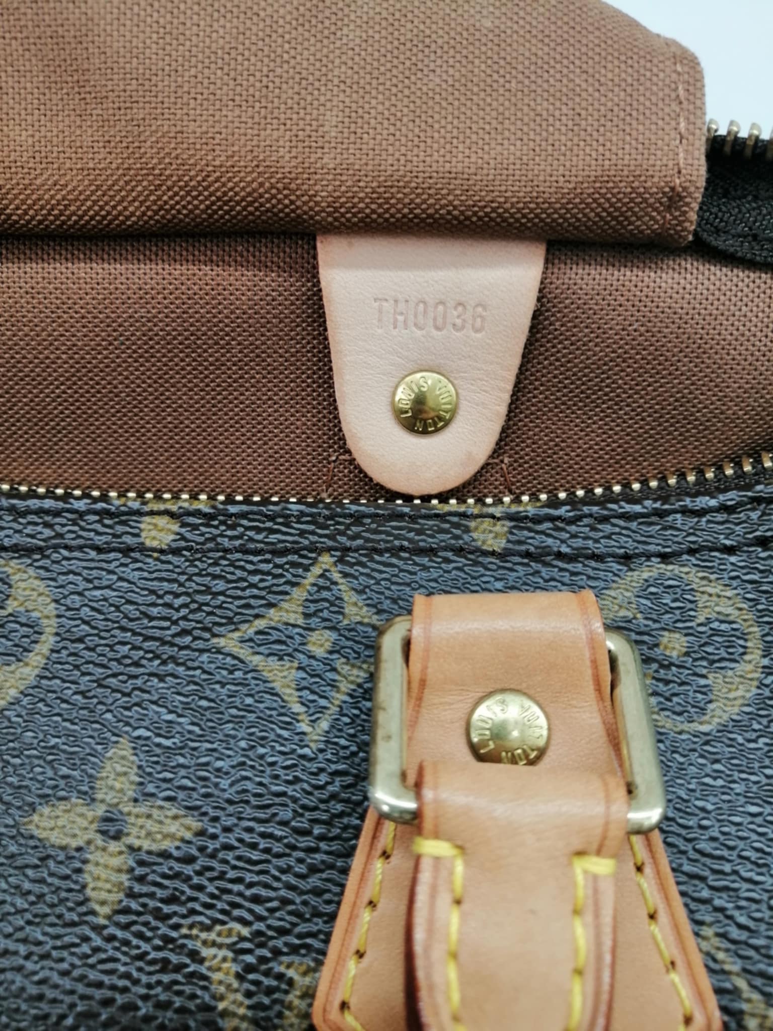 Louis Vuitton Speedy 30