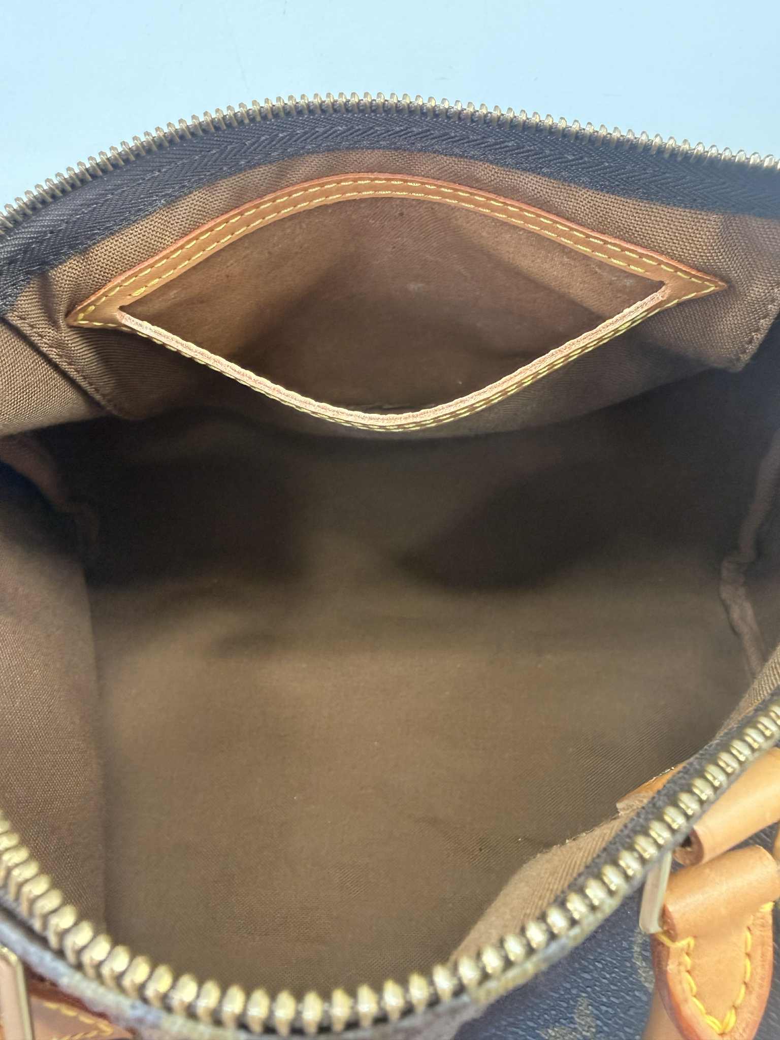 LOUIS VUITTON SPEEDY 30