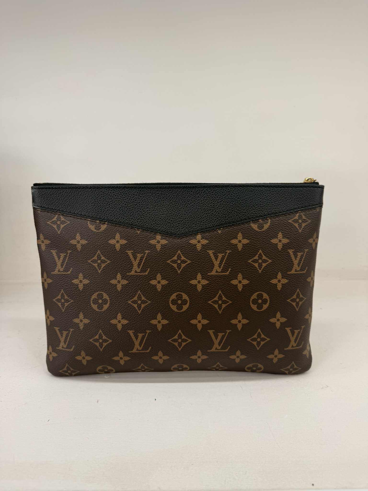 LOUIS VUITTON POCHETTE DAILY