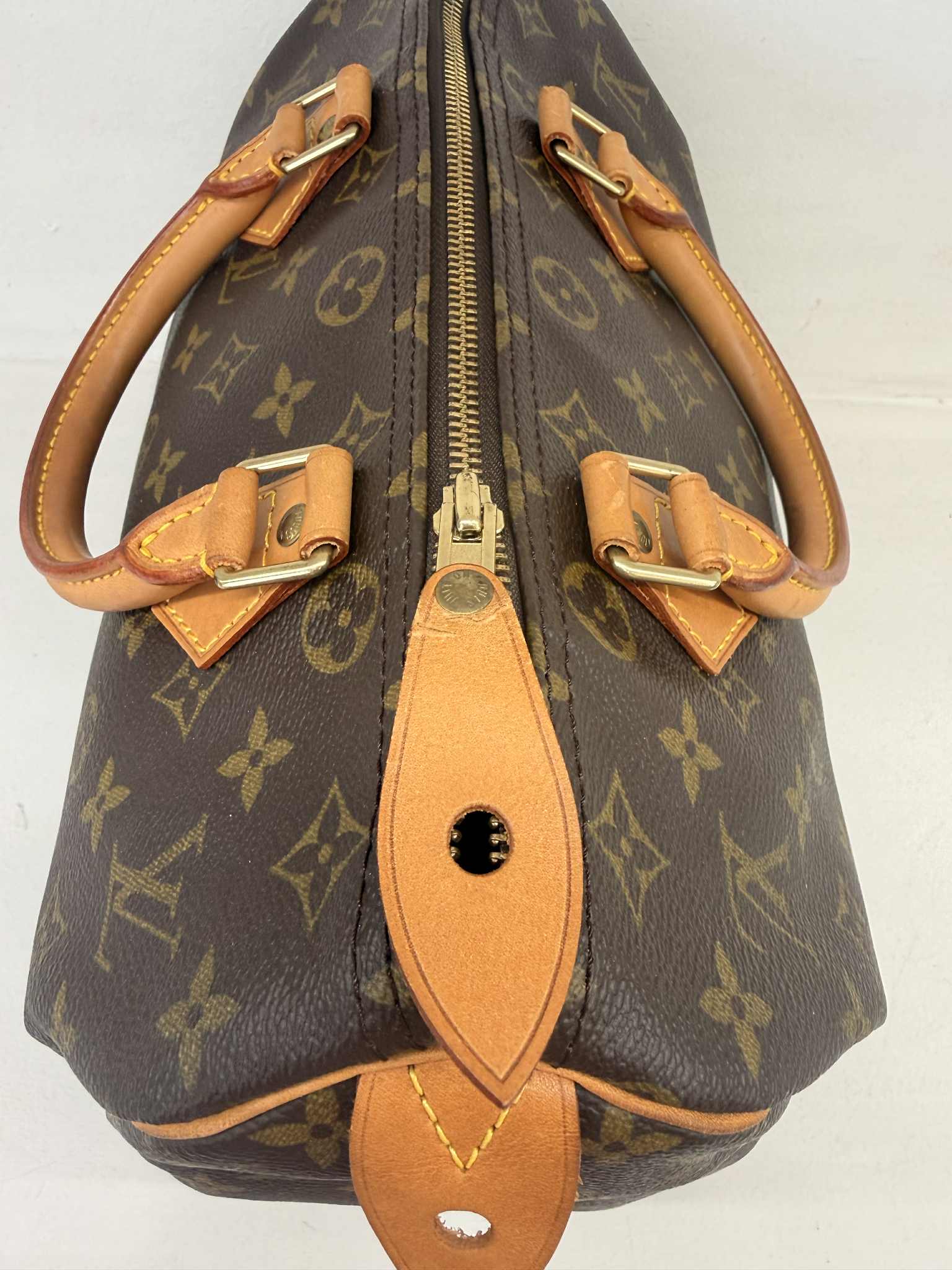 LOUIS VUITTON SPEEDY 30