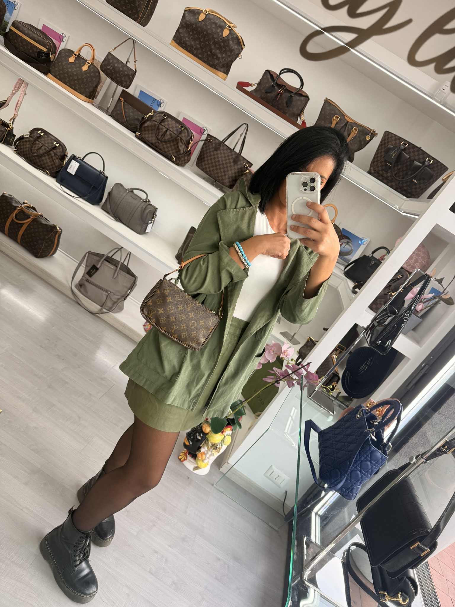 LOUIS VUITTON POCHETTE ACCESSOIRES