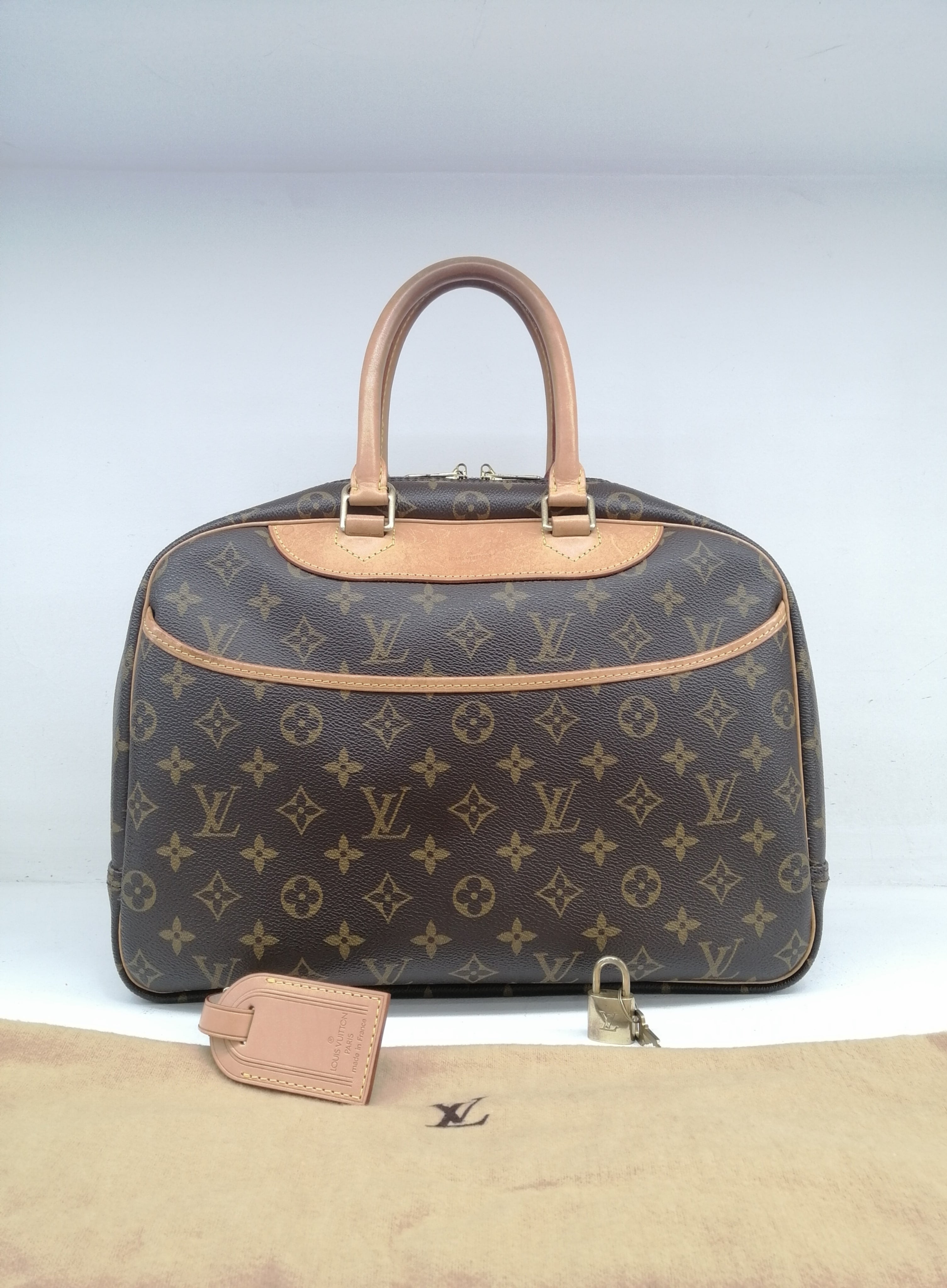 LOUIS VUITTON DEAUVILLE