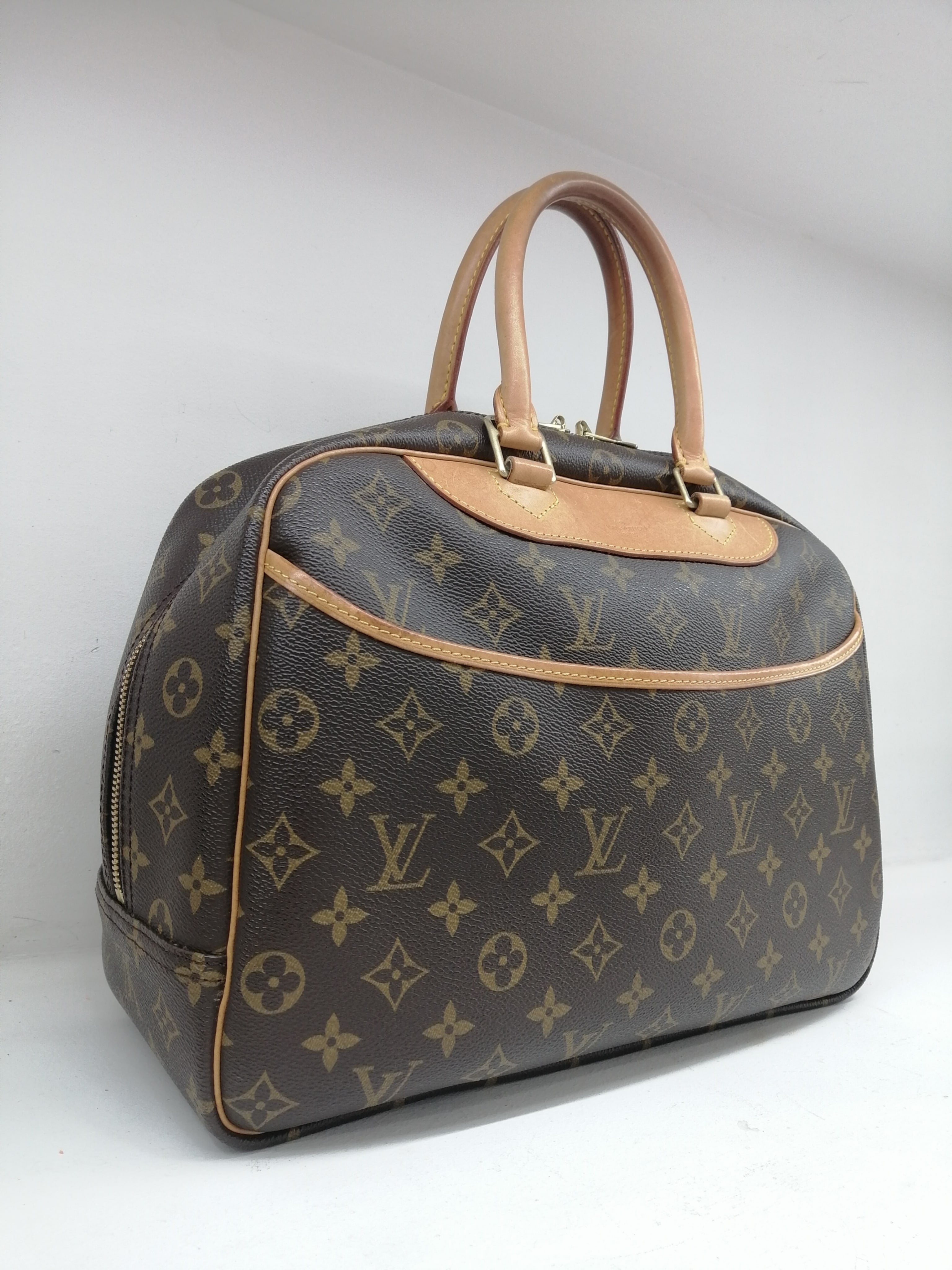 LOUIS VUITTON DEAUVILLE