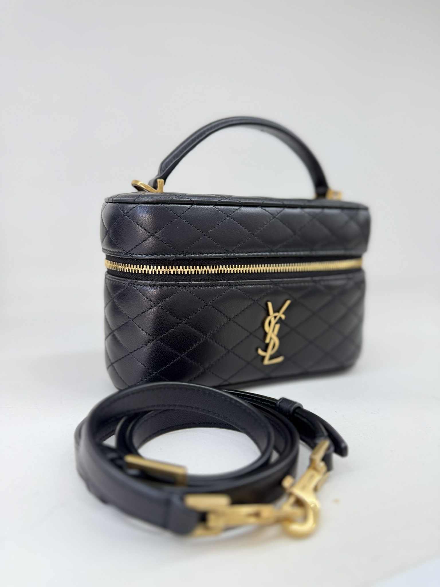 YSL VANITY MEDIUM