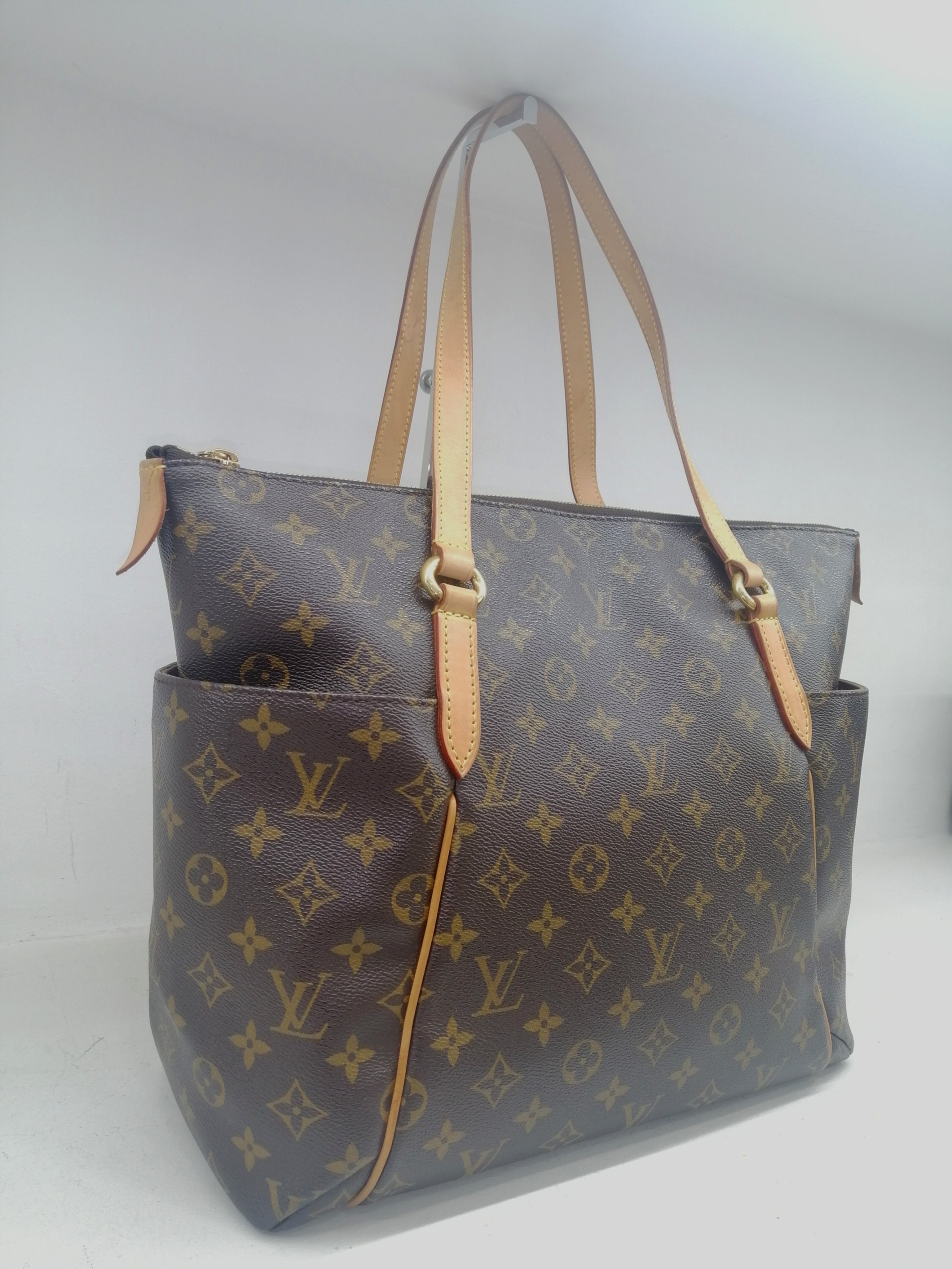 LOUIS VUITTON TOTALLY GM