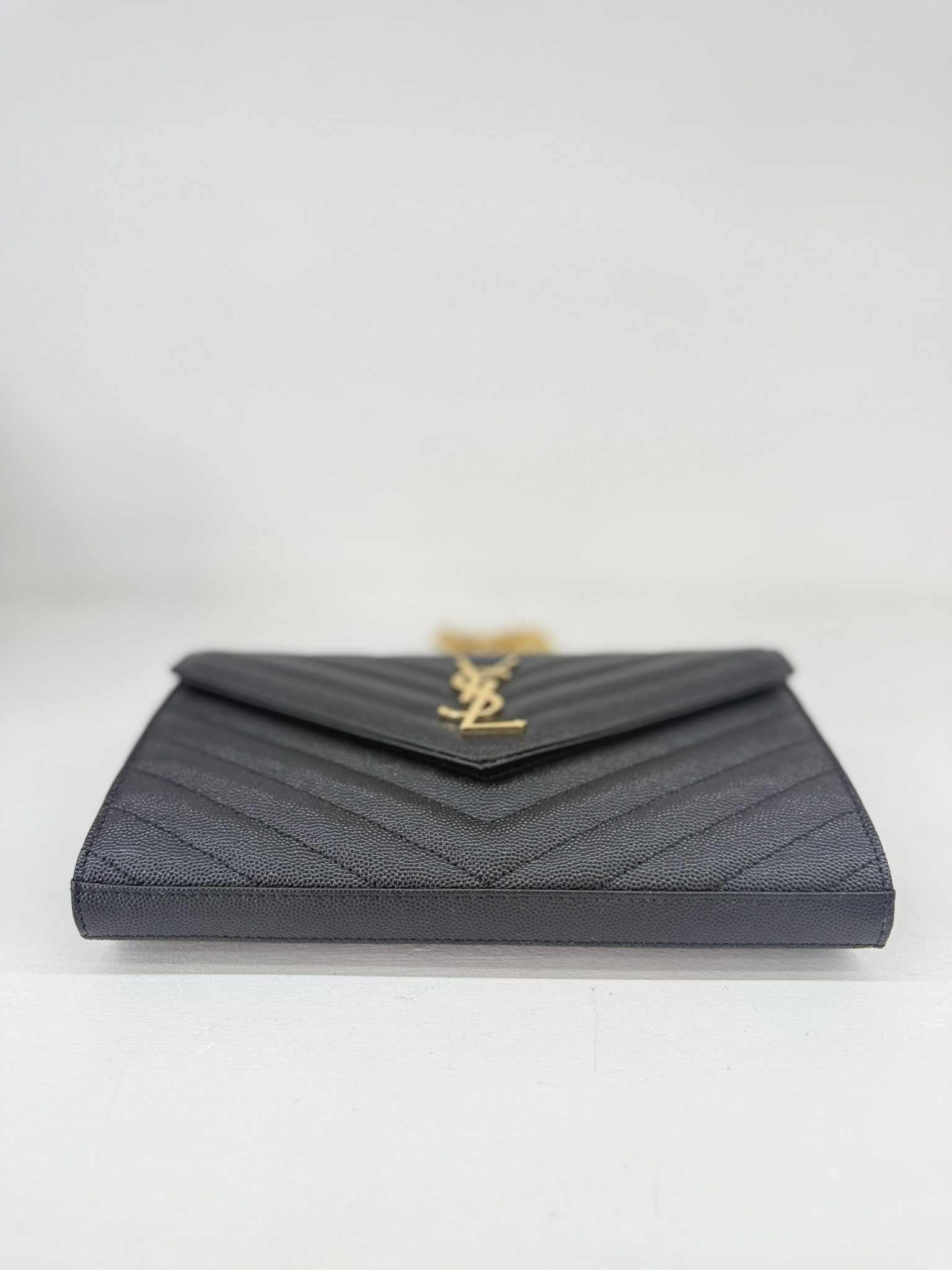 SAINT LAURENT POCHETTE ENVELOPE CON CATENA CASSANDRE
