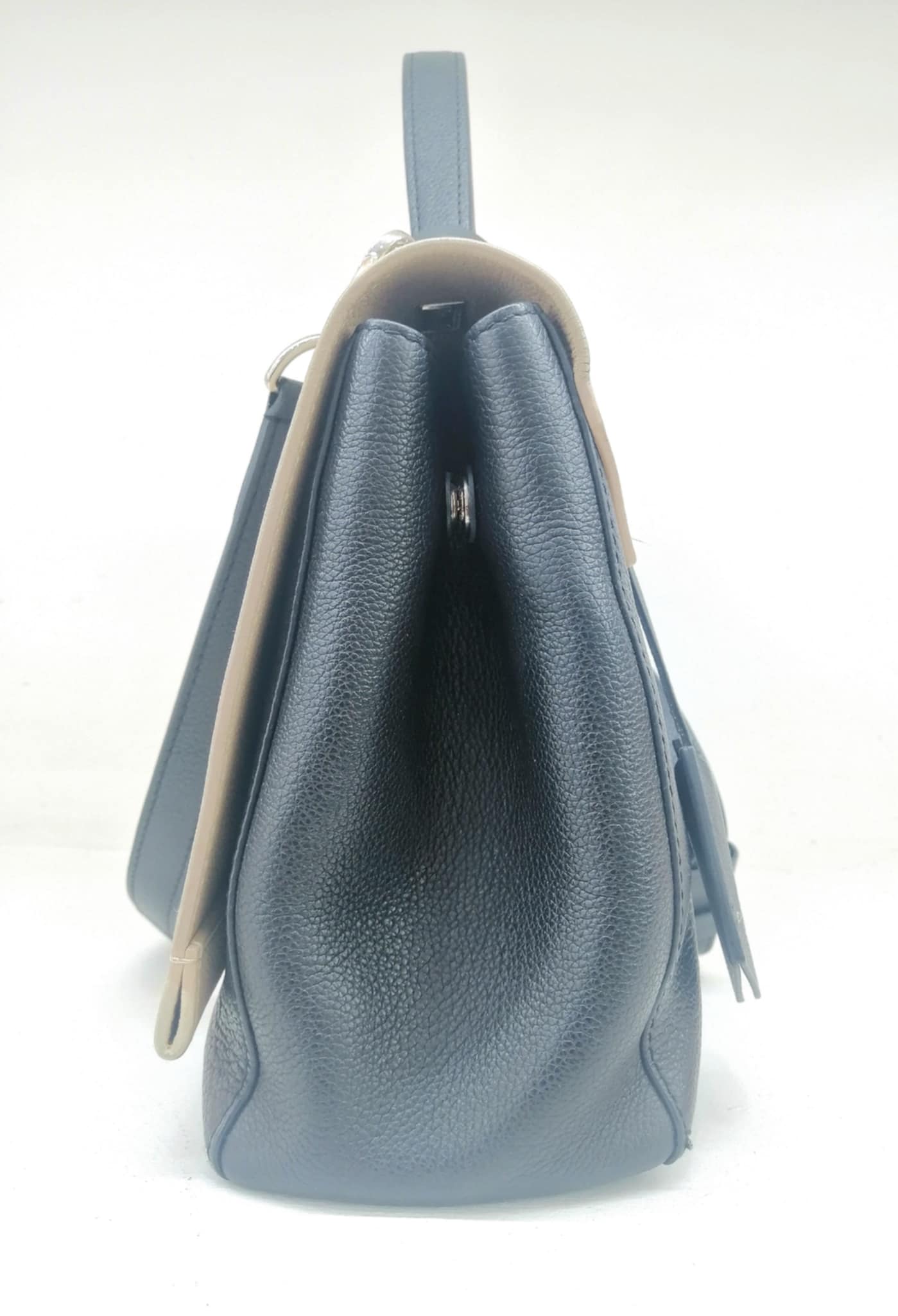 LOUIS VUITTON LOCKME II