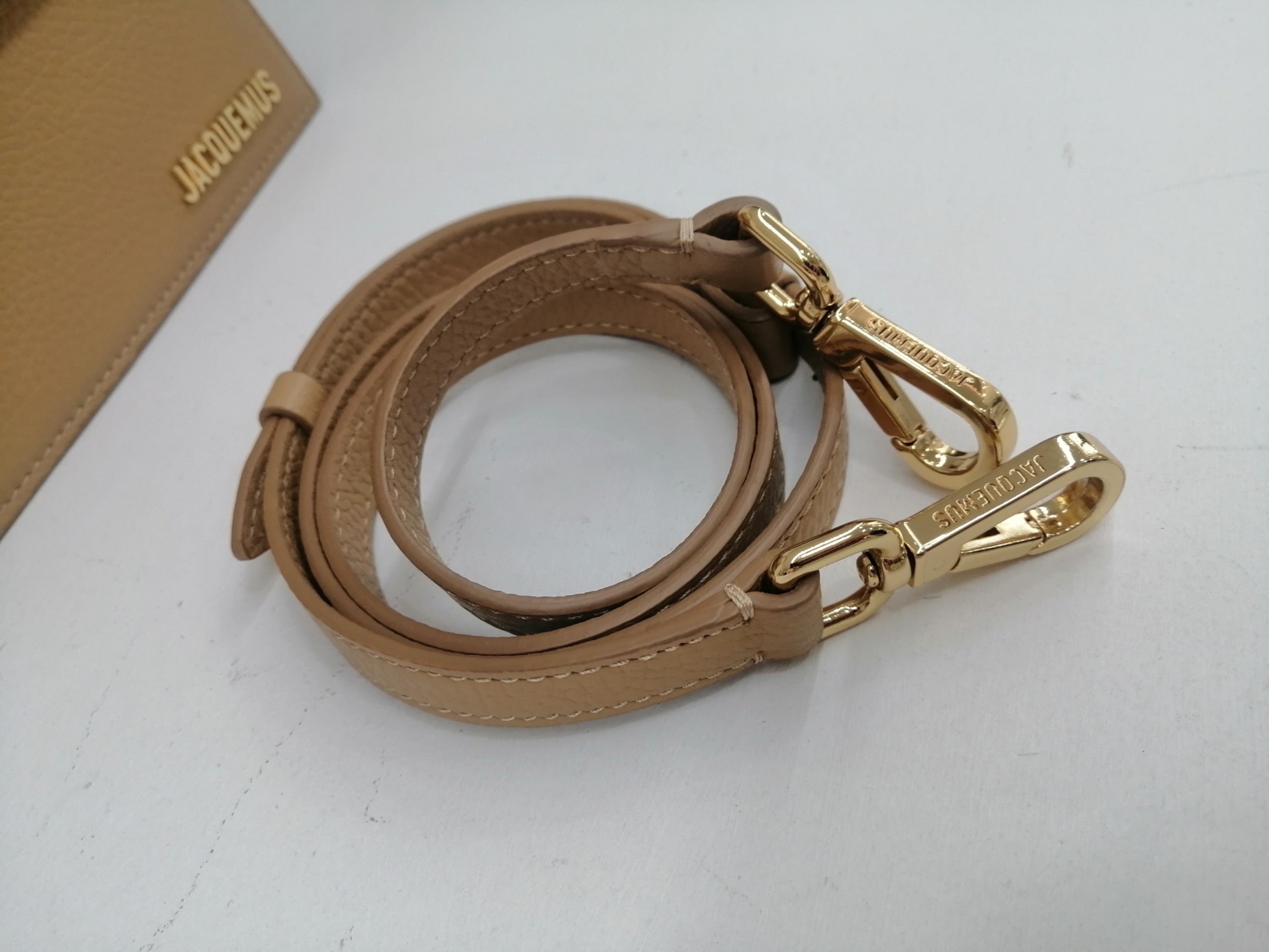 JACQUEMUS LE GRANDE CHIQUITO