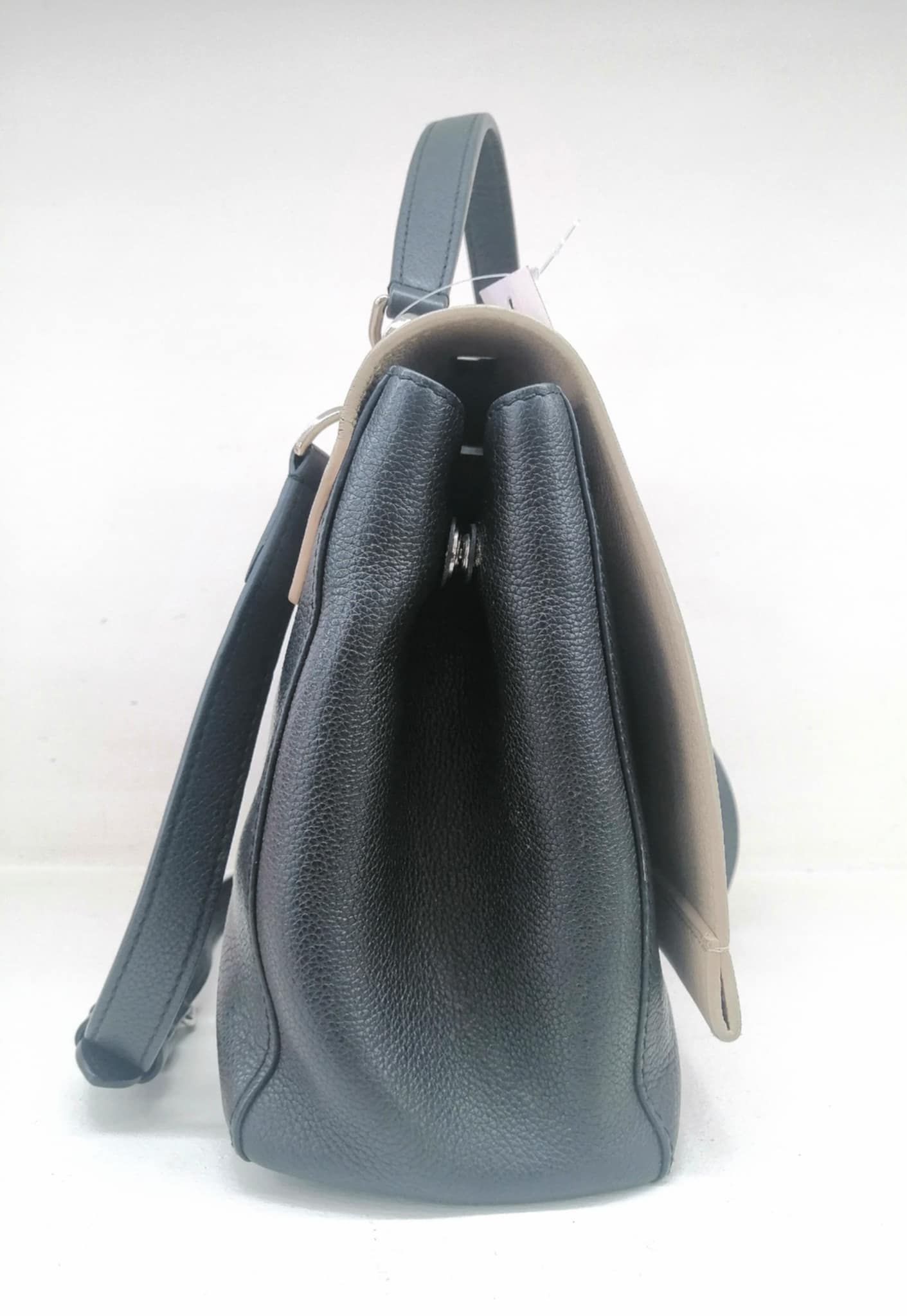 LOUIS VUITTON LOCKME II