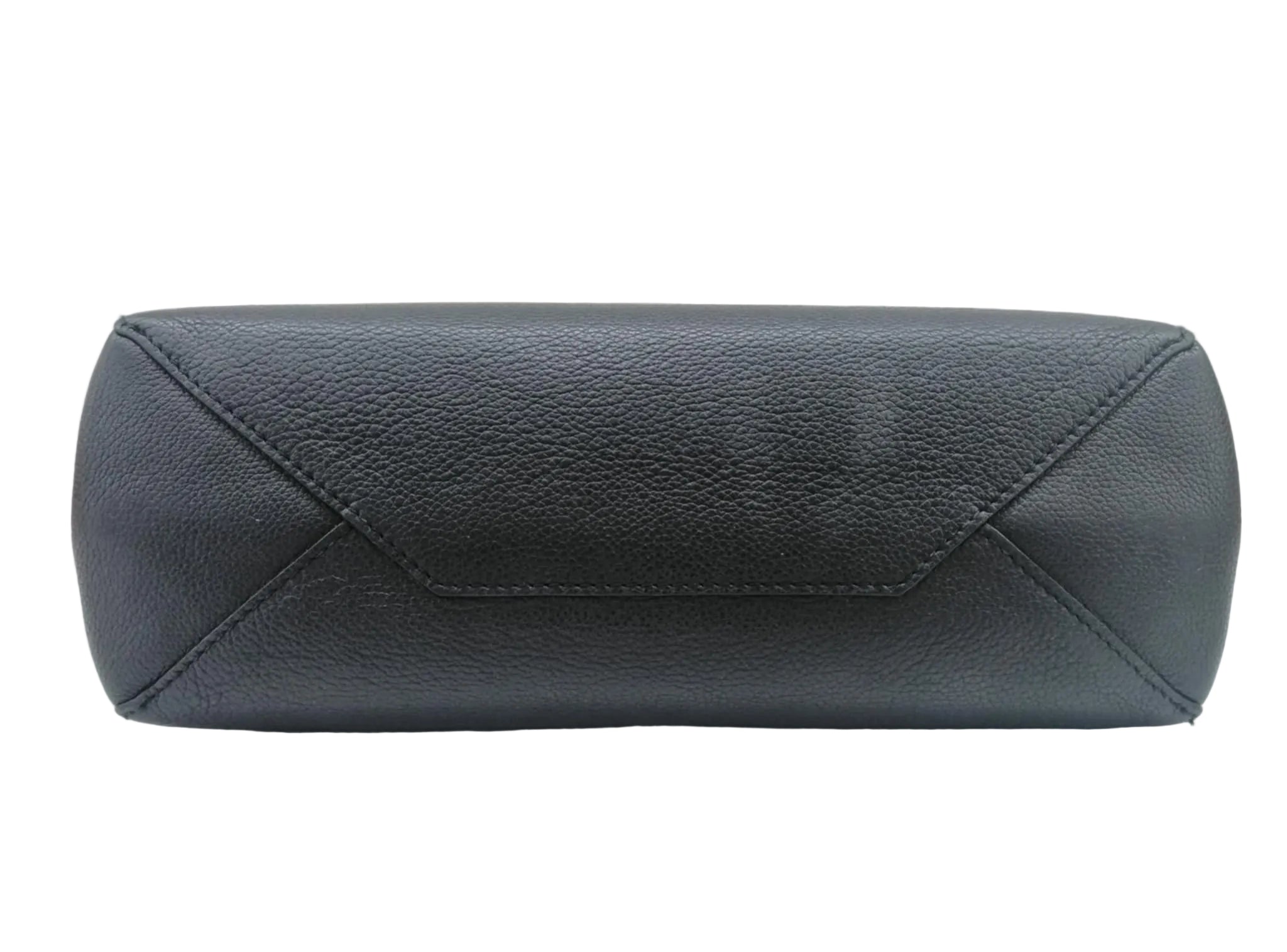LOUIS VUITTON LOCKME II