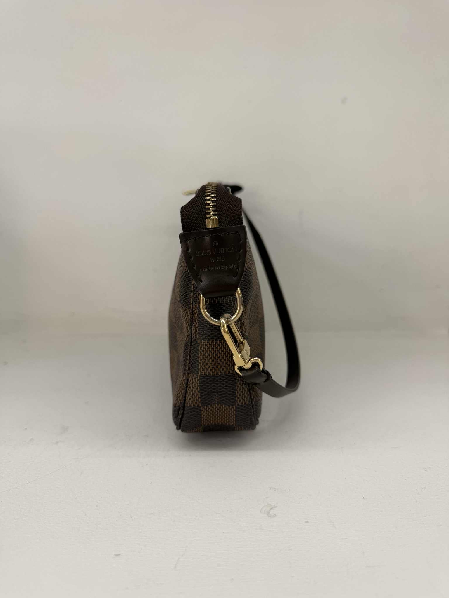LOUIS VUITTON POCHETTE ACCESSOIRES EBEN