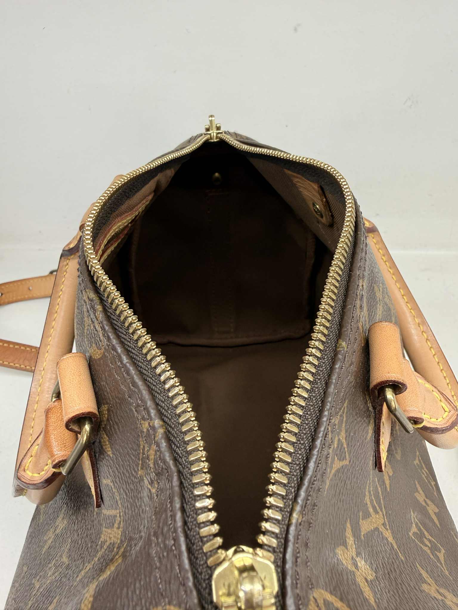 LOUIS VUITTON SPEEDY BANDOULIÈRE 25,