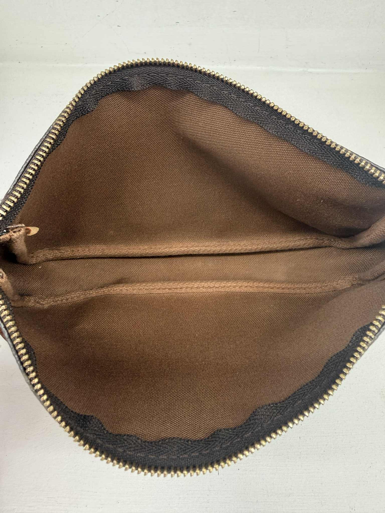 LOUIS VUITTON POCHETTE ACCESSOIRES