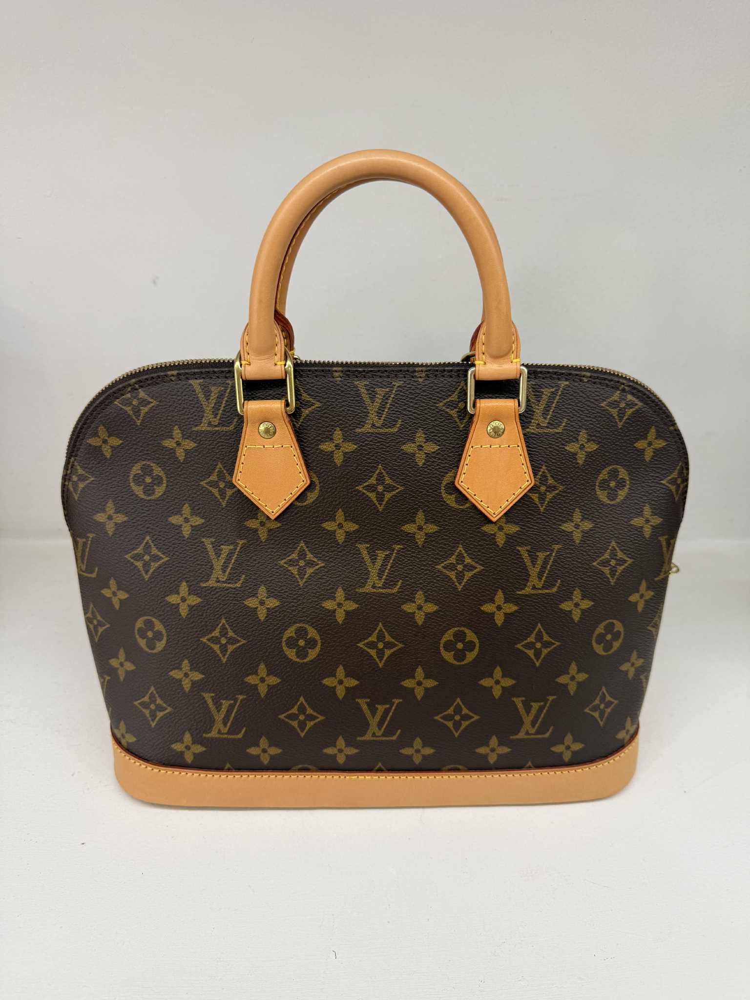 LOUIS VUITTON ALMA PM