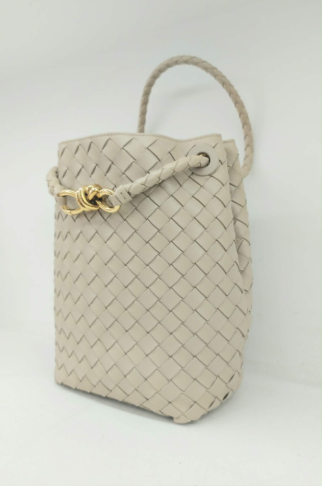 BOTTEGA VENETA ANDIAMO BUCKET