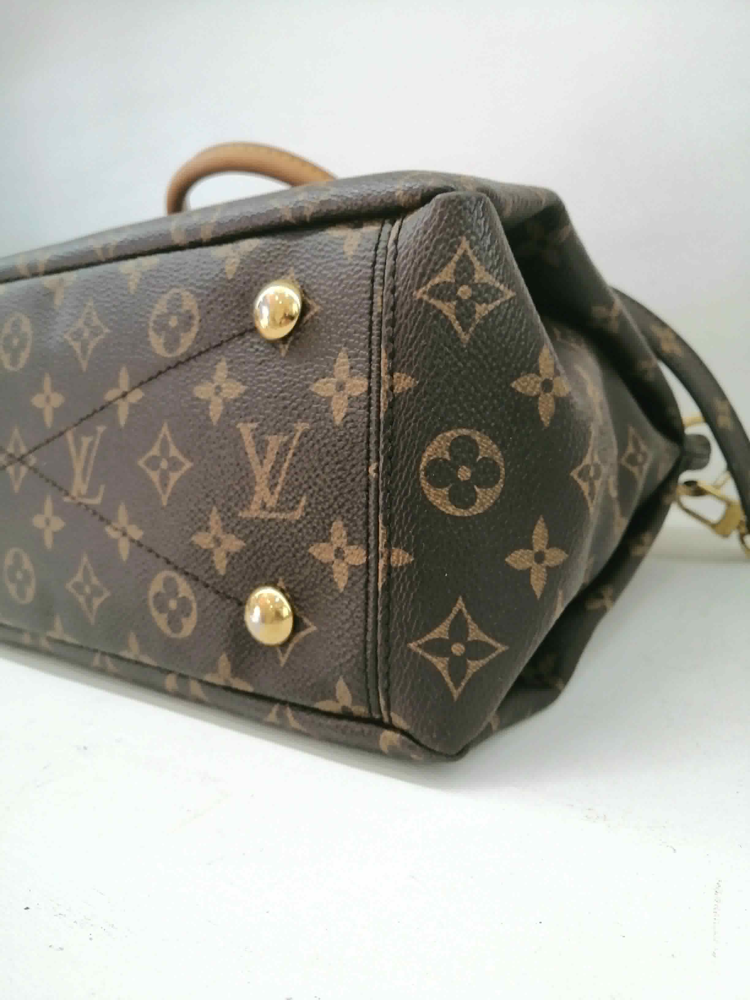 LOUIS VUITTON PALLAS MM