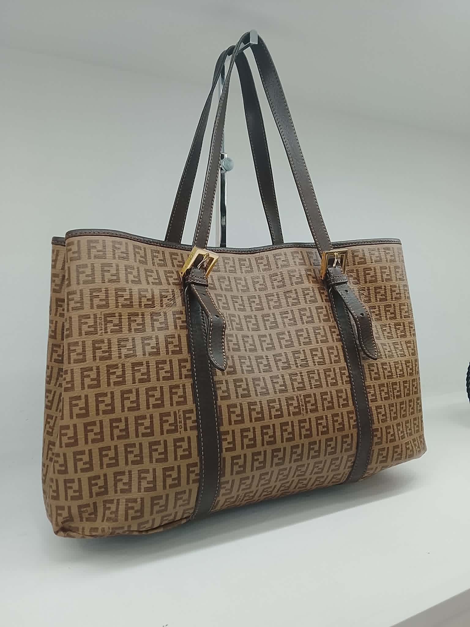 FENDI SHOPPER