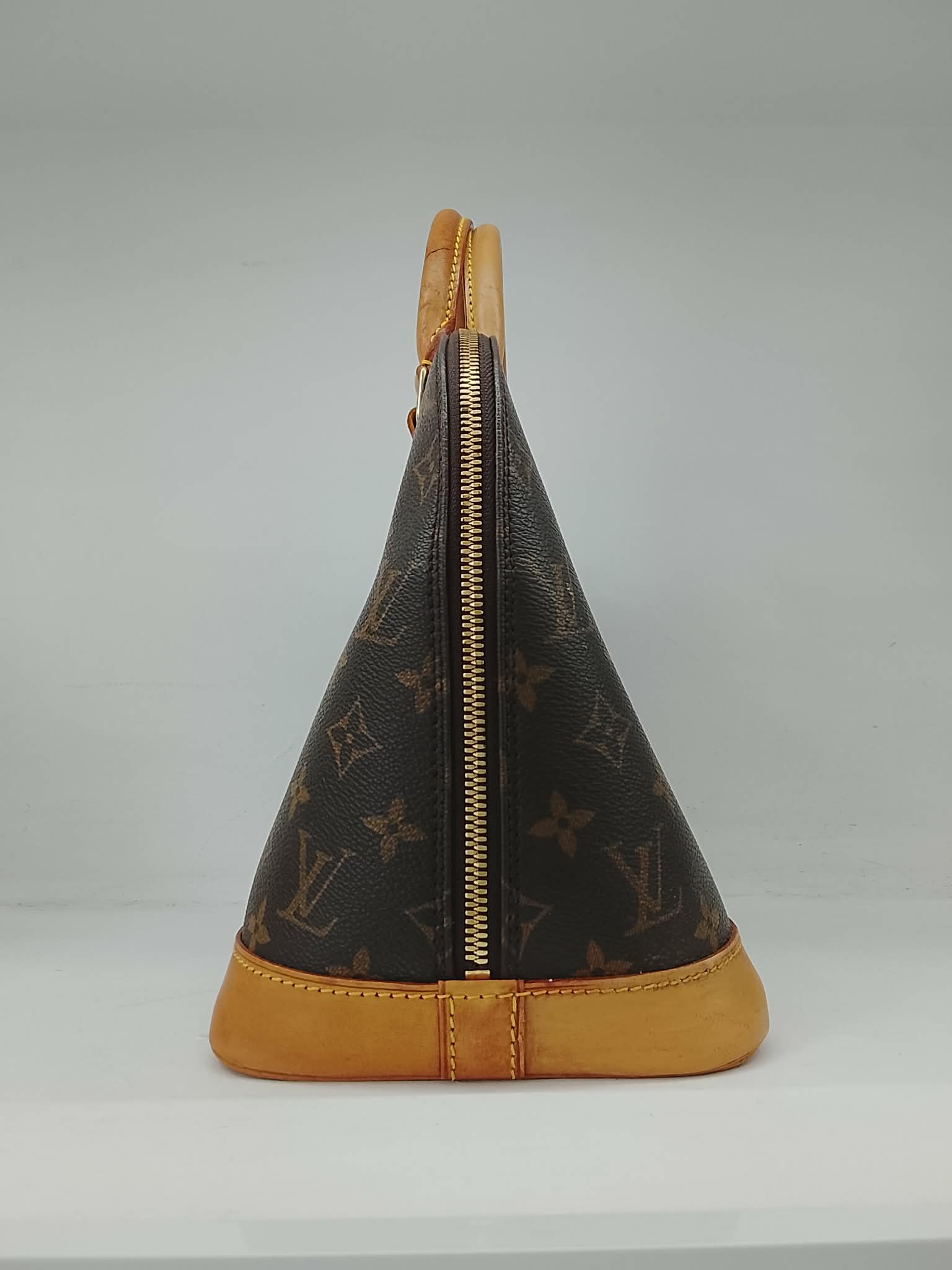 LOUIS VUITTON ALMA
