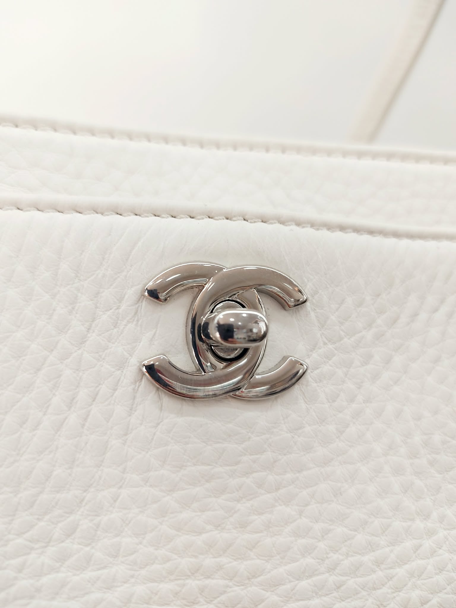 CHANEL EXECUTIVE TOTE