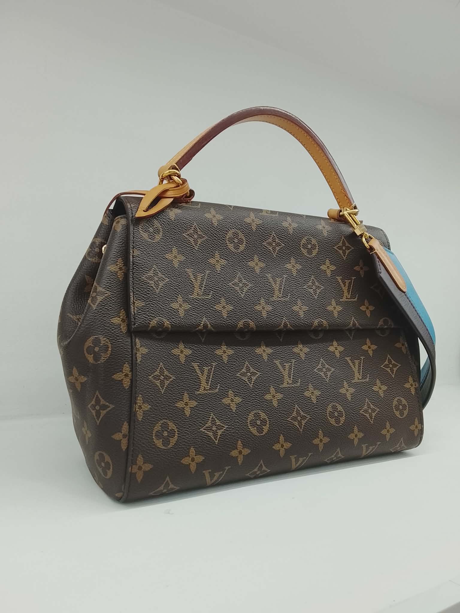 LOUIS VUITTON CLUNY
