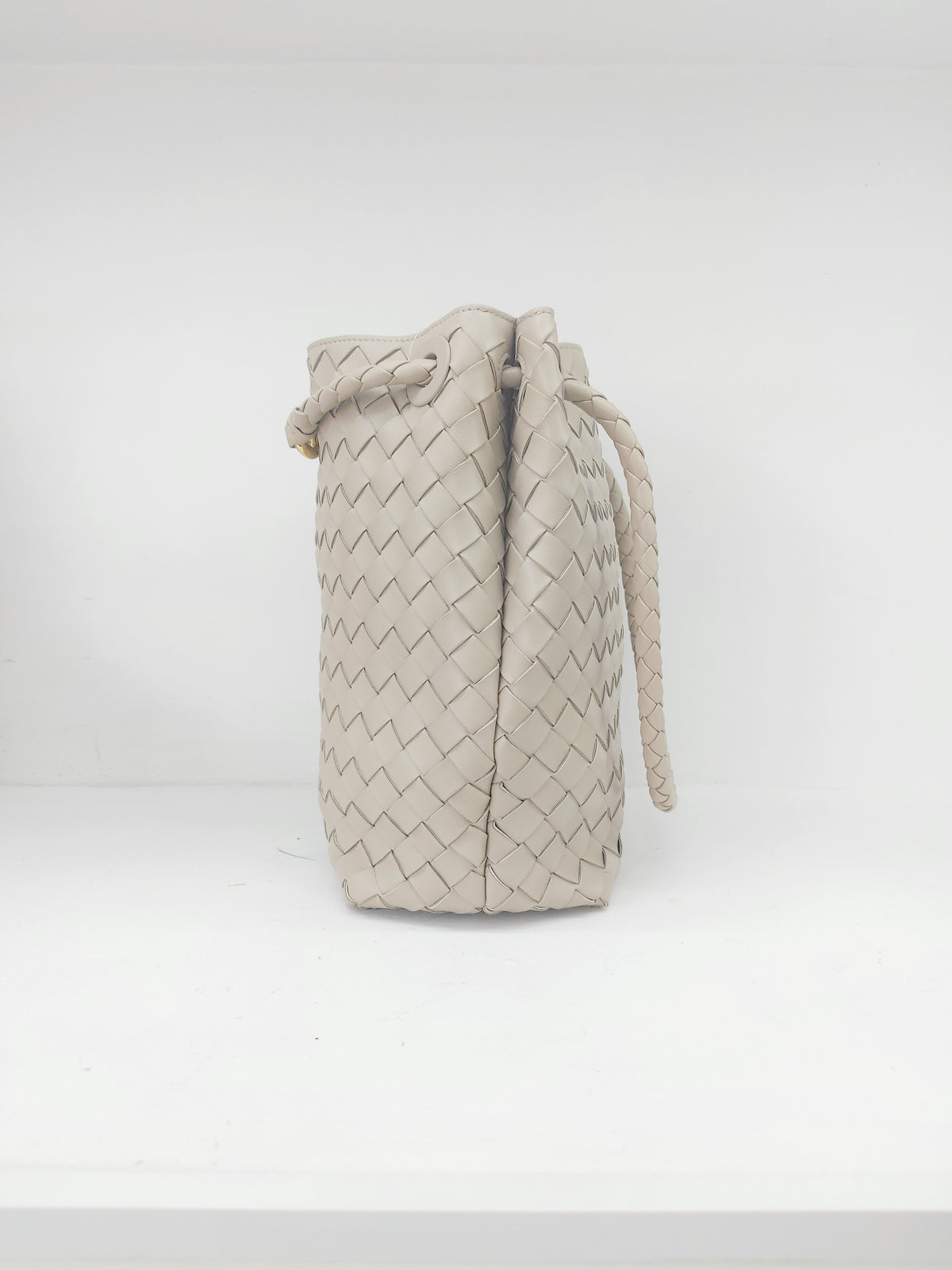 BOTTEGA VENETA ANDIAMO BUCKET