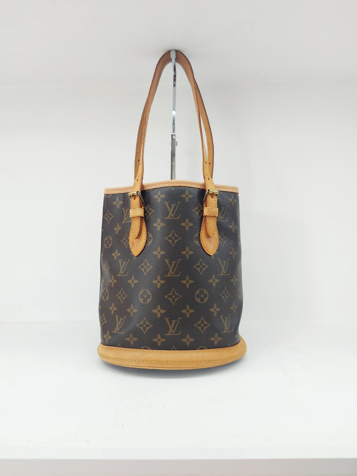 LOUIS VUITTON BUCKET PM