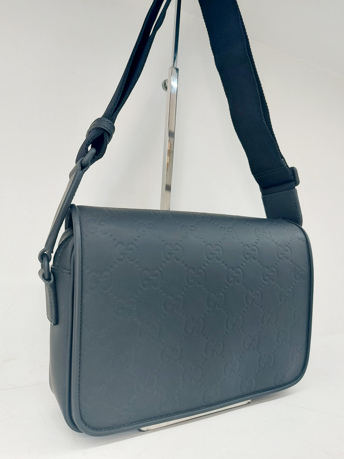GUCCI MESSENGER OPAQUE