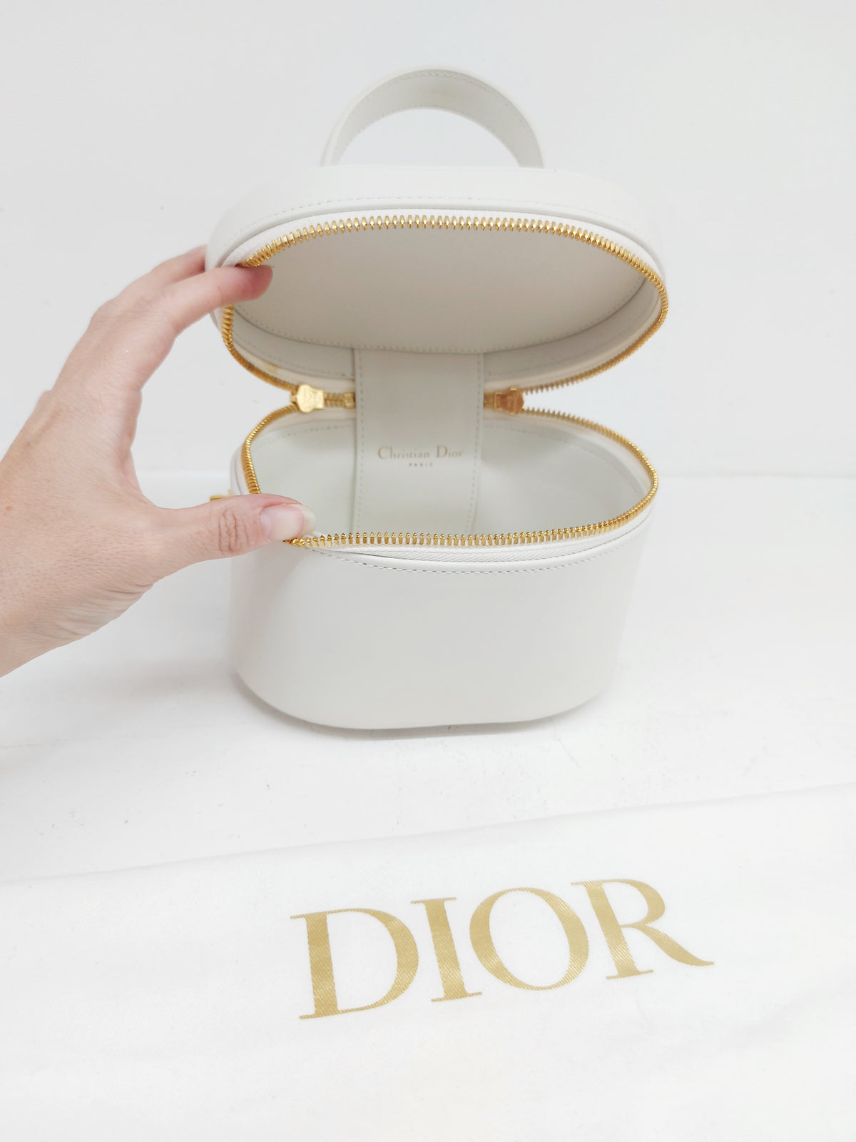 DIOR VANITY