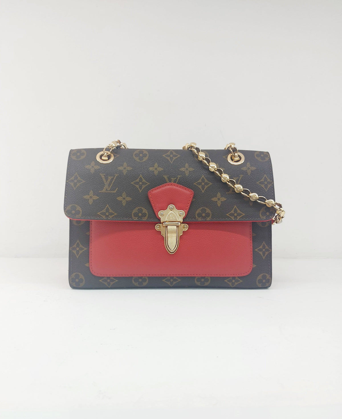 LOUIS VUITTON VICTOIRE