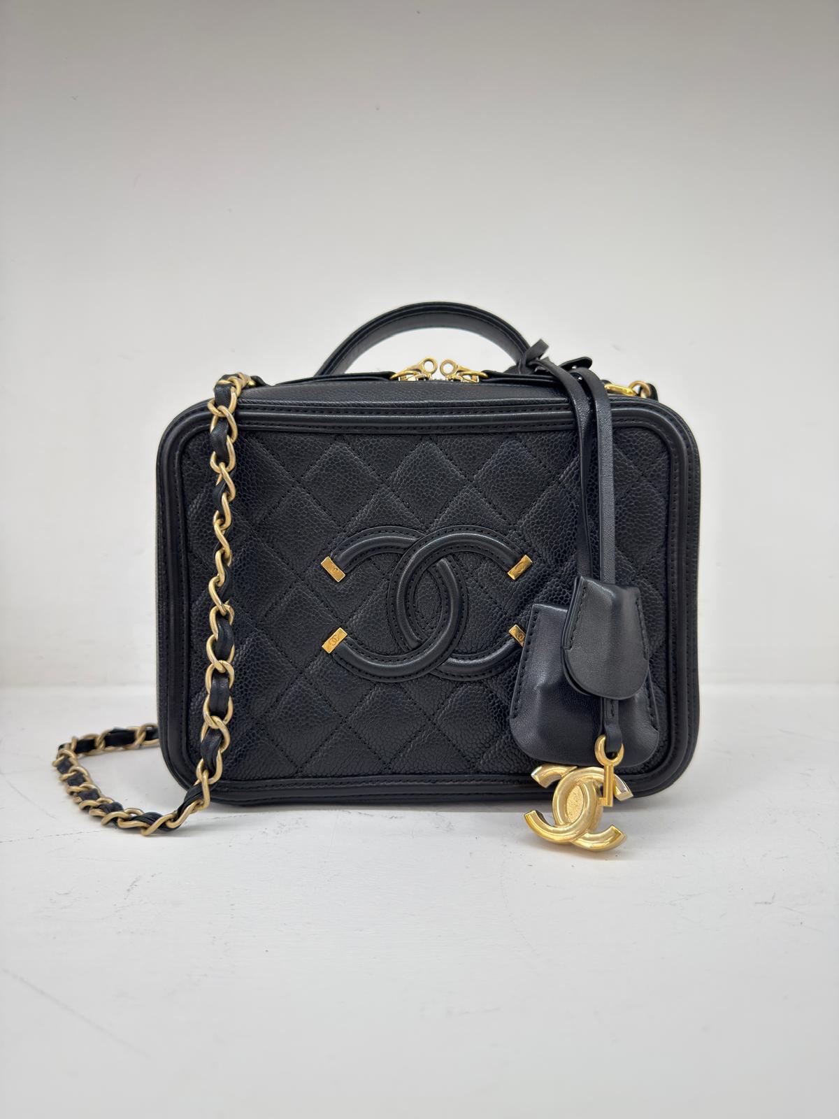 CHANEL VANITY