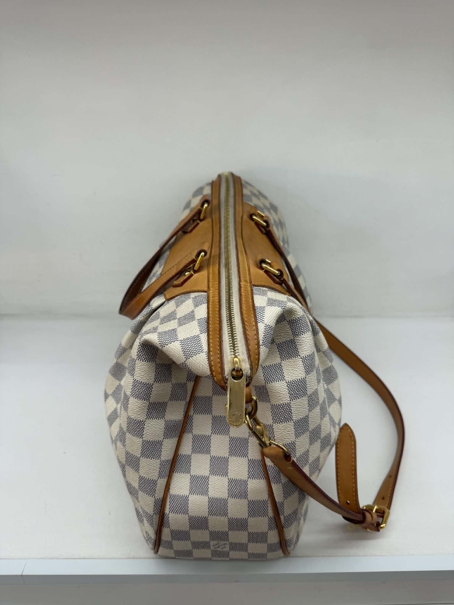 LOUIS VUITTON SIRACUSA