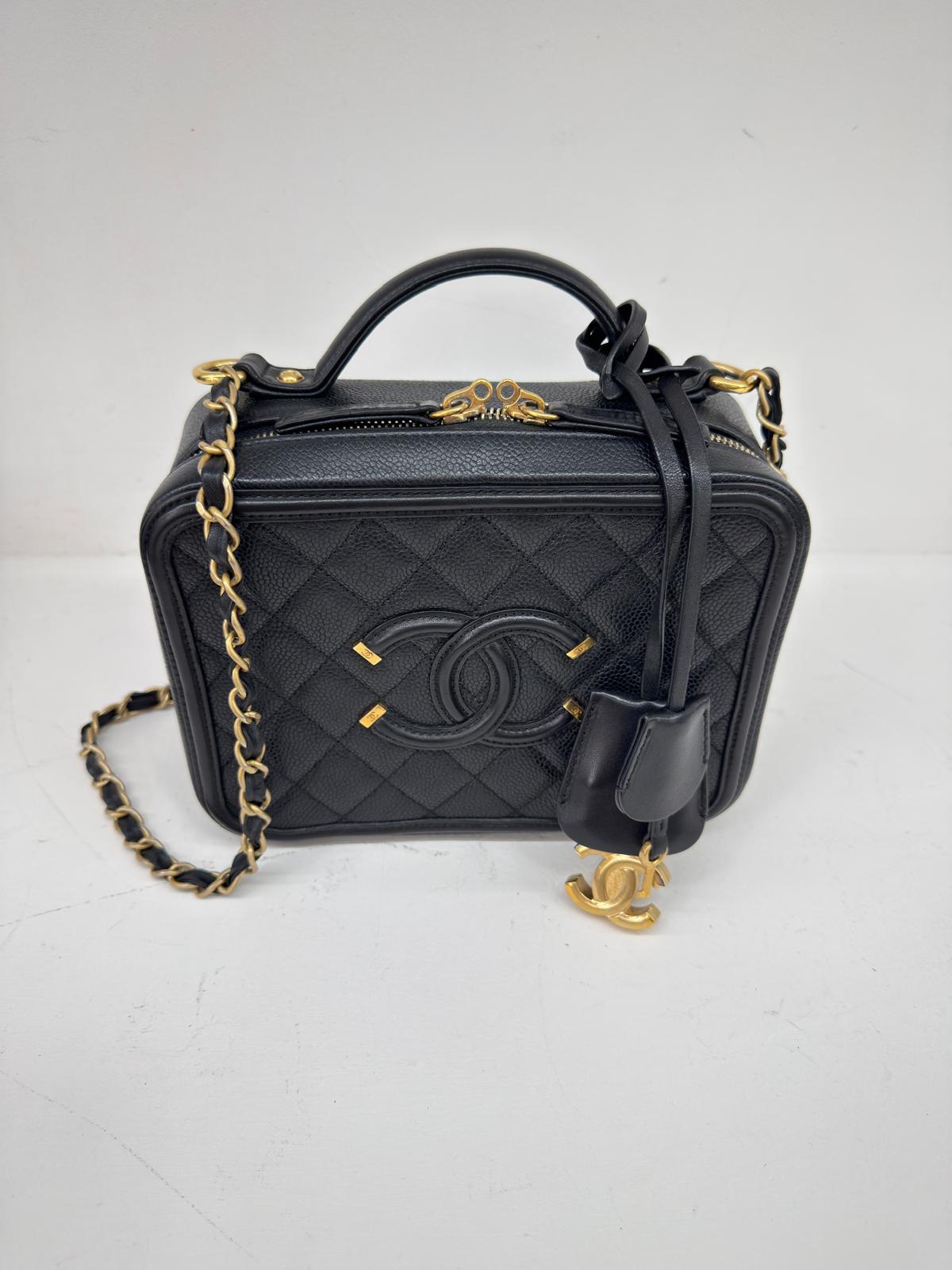 CHANEL VANITY