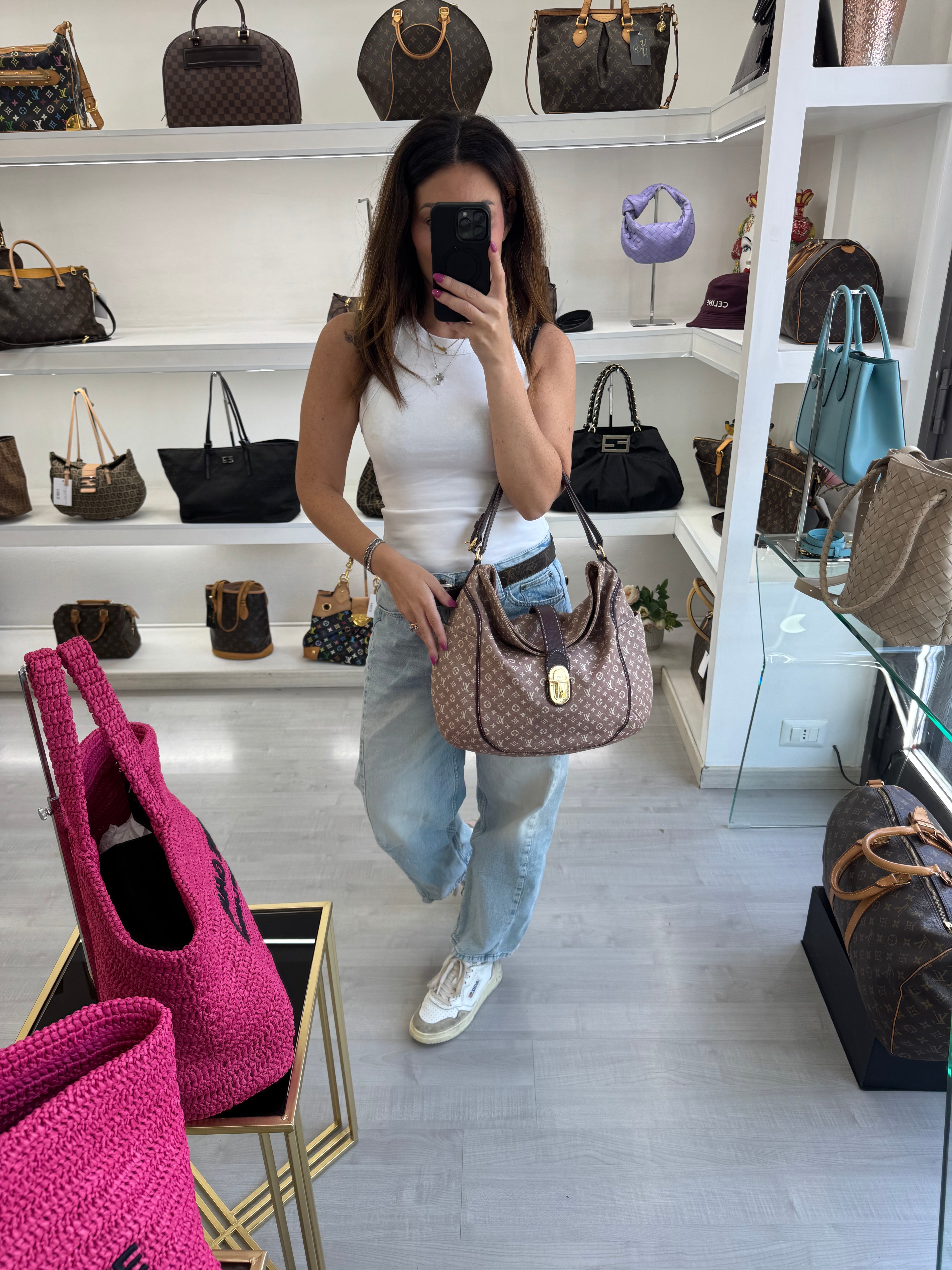 LOUIS VUITTON  HOBO ROMANCE