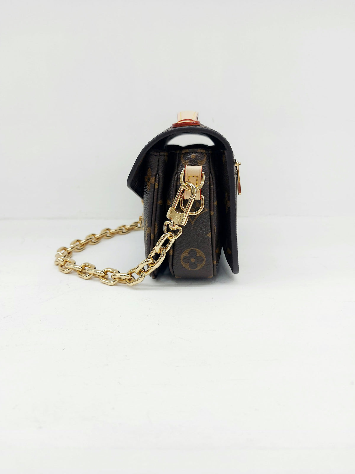 LOUIS VUITTON POCHETTE METIS EAST WEST