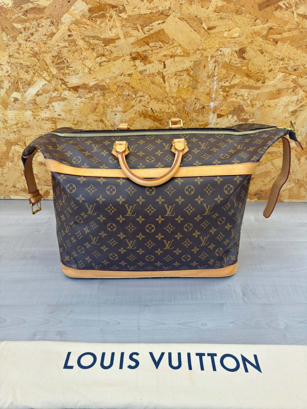 LOUIS VUITTON DUFFLE CRUISER