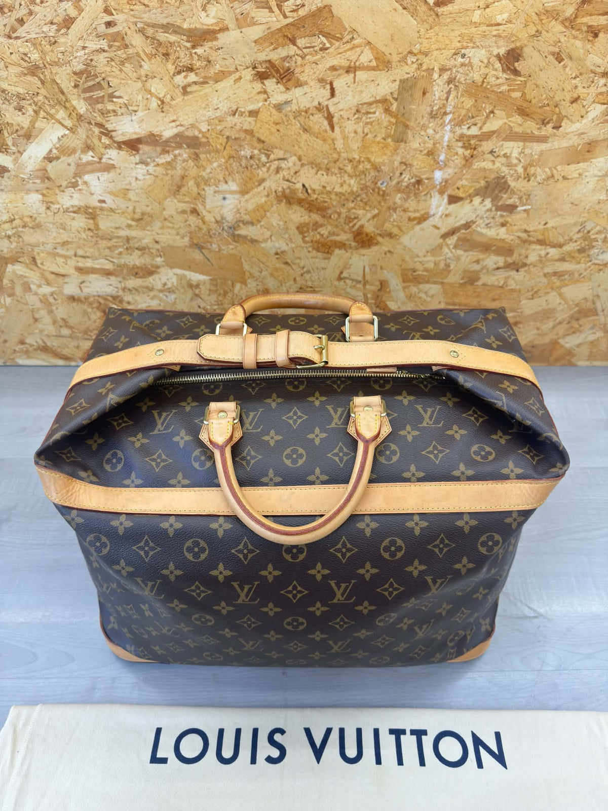 LOUIS VUITTON DUFFLE CRUISER