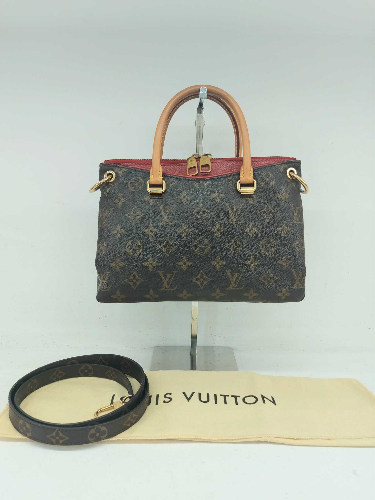 LOUIS VUITTON PALLAS PM