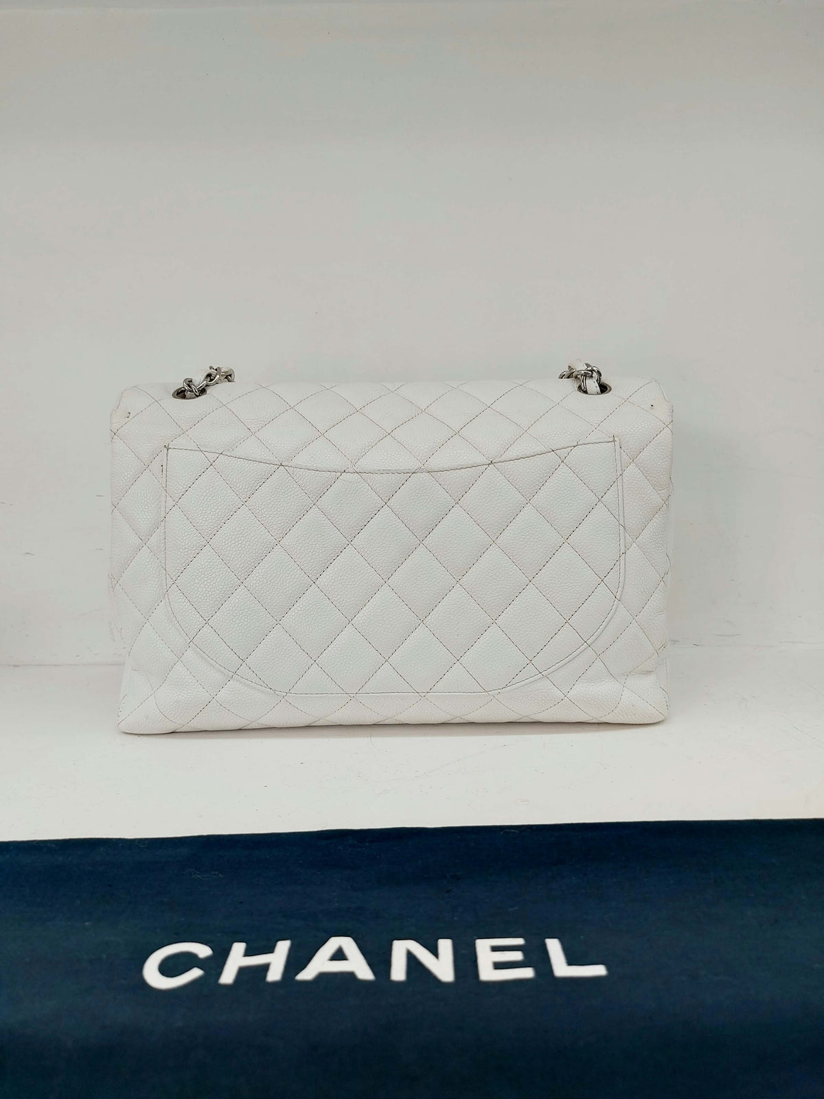 CHANEL MAXI JUMBO CLASSIC FLAP