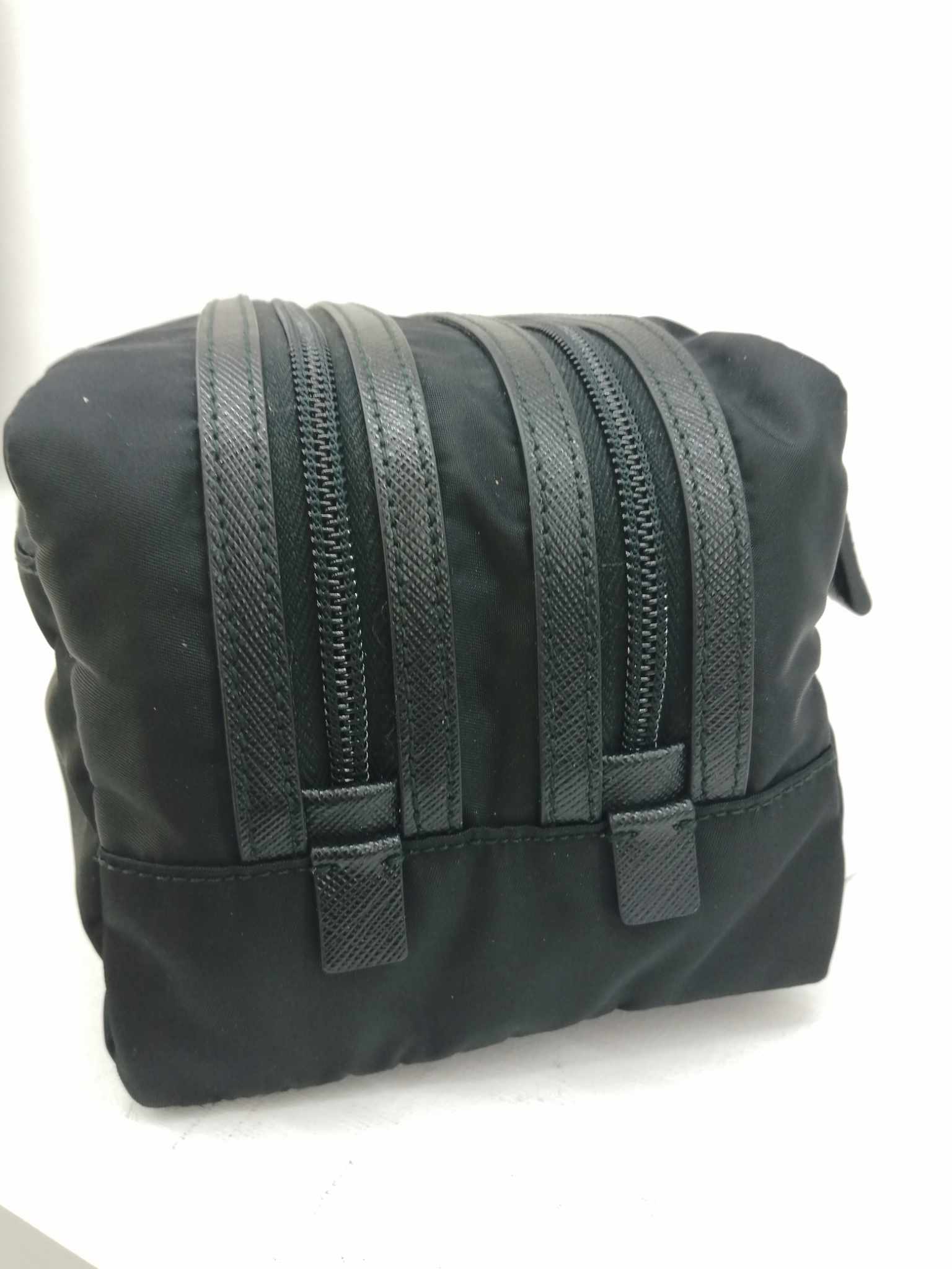 Prada Pouch Re-Nylon e Saffiano
