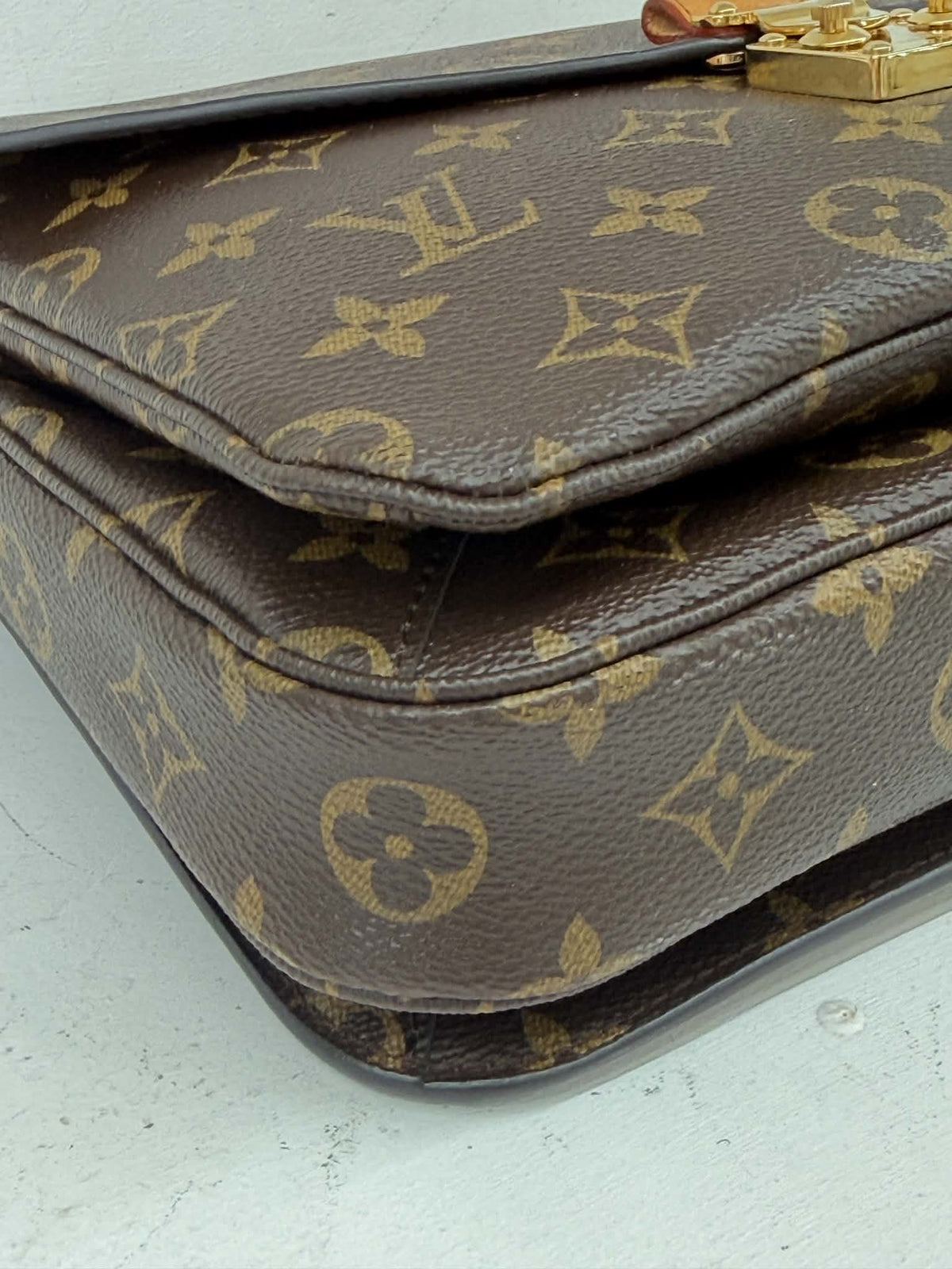 LOUIS VUITTON METIS MONOGRAM.