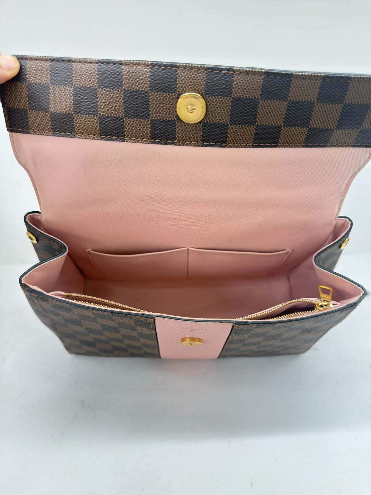 LOUIS VUITTON BOND STREET