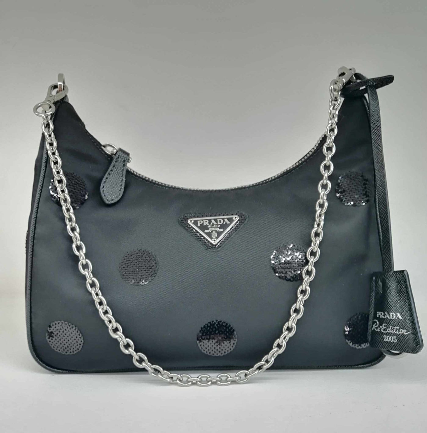 Prada Re-Edition 2005 in Nylon