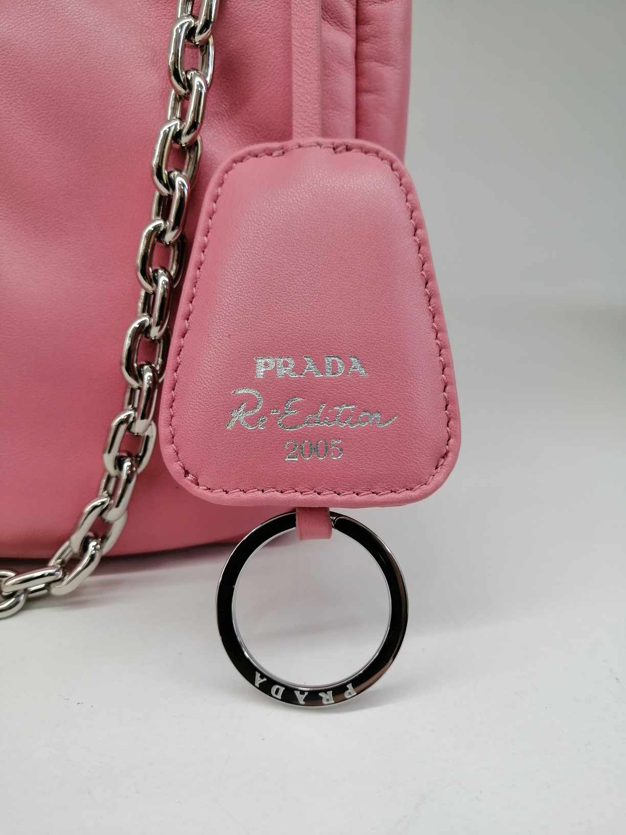 Prada Re-Edition 2005 in pelle